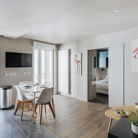 Refurbished Flat In Rue Cardinet, Sleeps 4 By Guestready Appartamento *